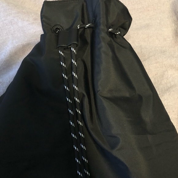 Victoria’s Secret Pink drawstring backpack - Picture 3 of 4